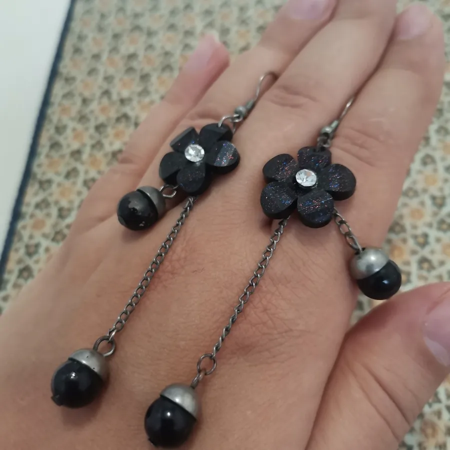 گوشواره مشکی گل شکوفه