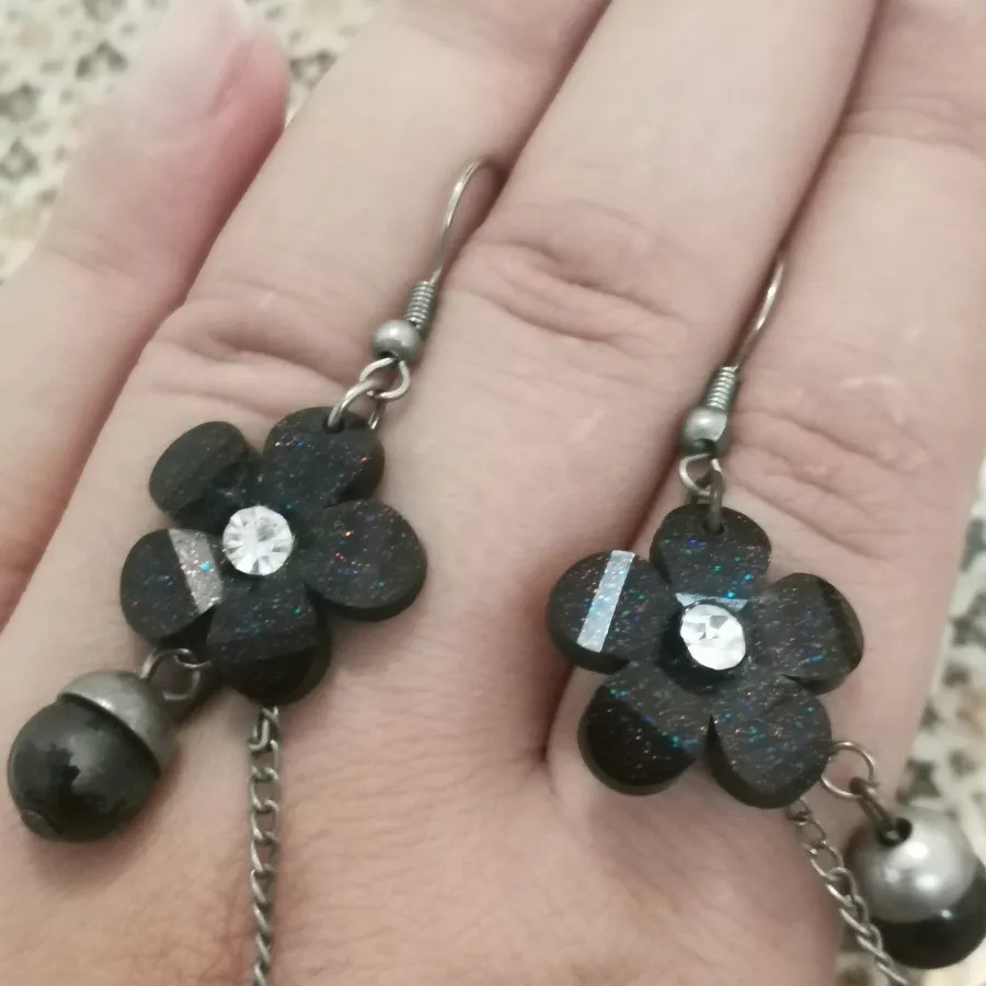 گوشواره مشکی گل شکوفه