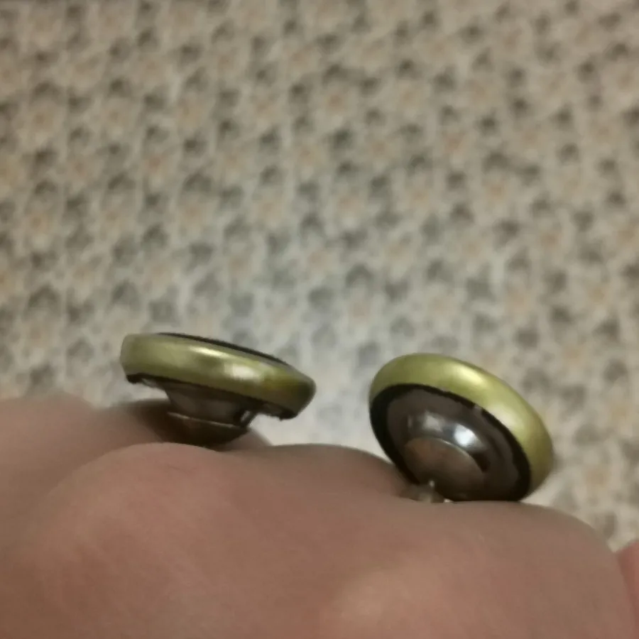 گوشواره سرمه ای خالدار