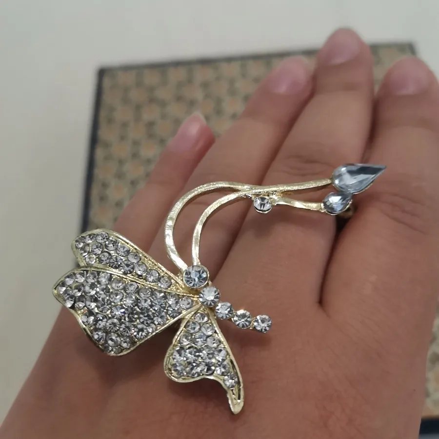 گوشواره خاص پروانه