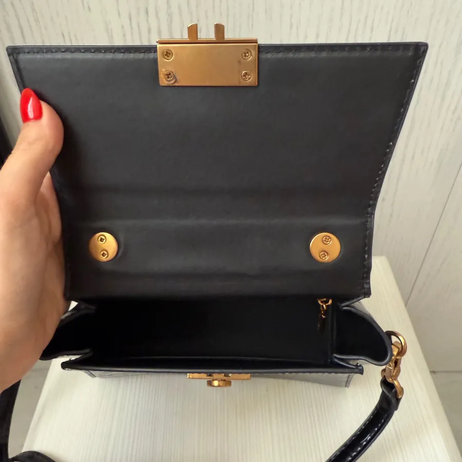 کیف چارلز اند کیت