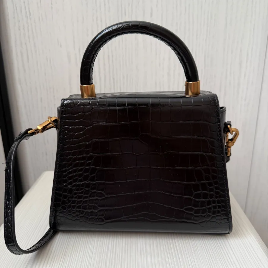 کیف چارلز اند کیت