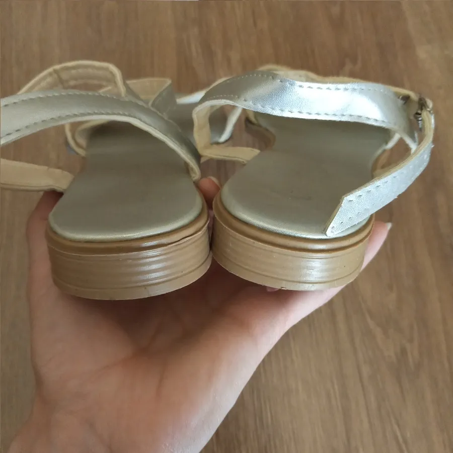 صندل نقره ای