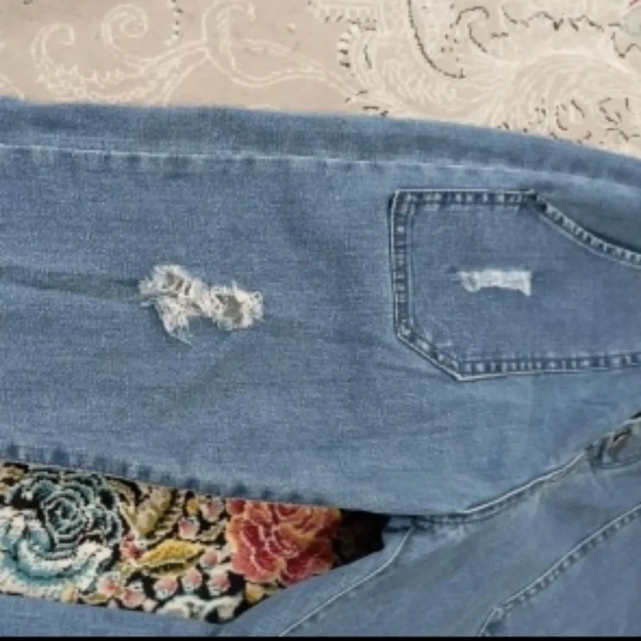 شلوار لی جین مام