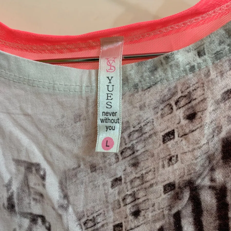 تیشرت سفید مشکی ترک