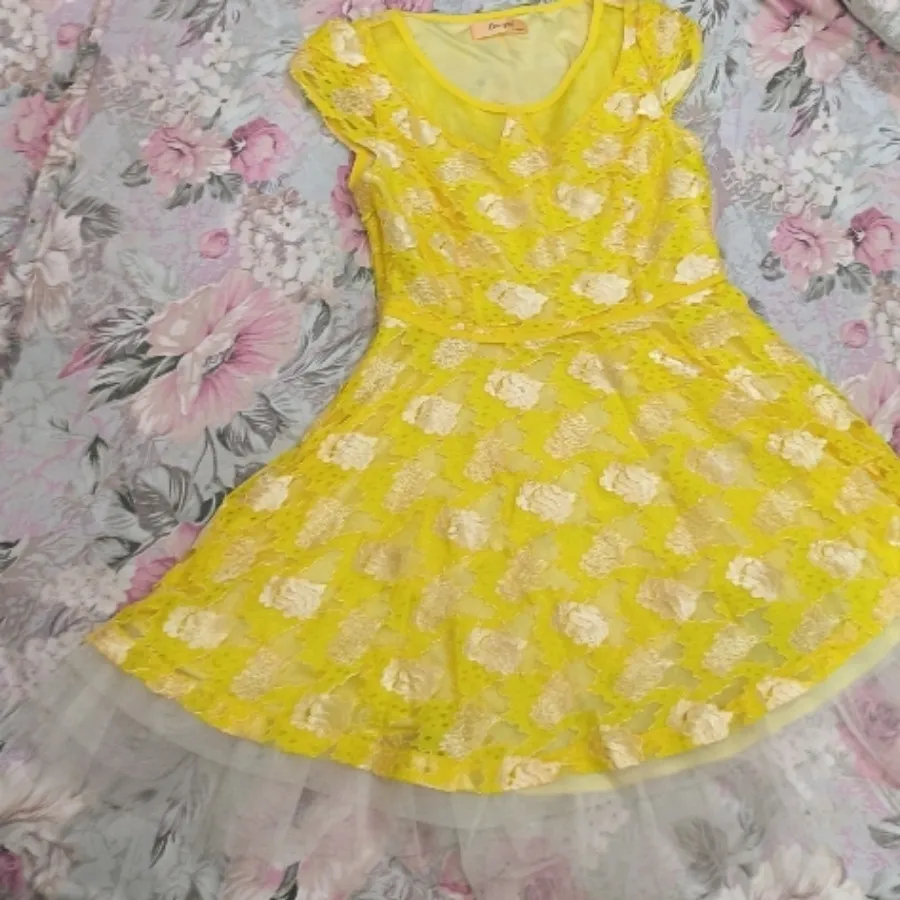 پیراهن دخترانه