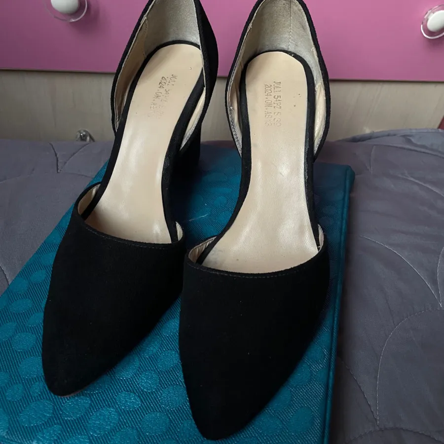 کفش پاشنه بلند جیر مشکی