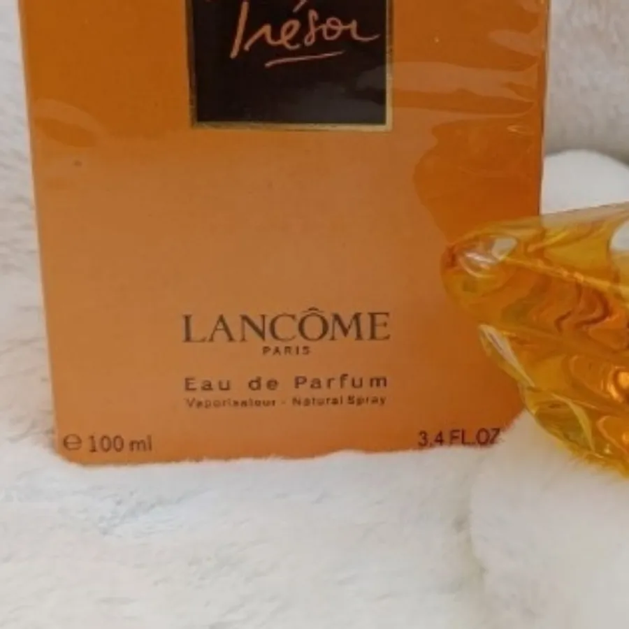 عطر لانکوم ترزور