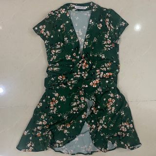 پیراهن سبز گلدار