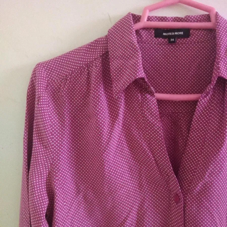 شومیز بنفش خال خالی