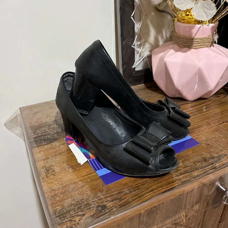 کفش مجلسی پاشنه دار