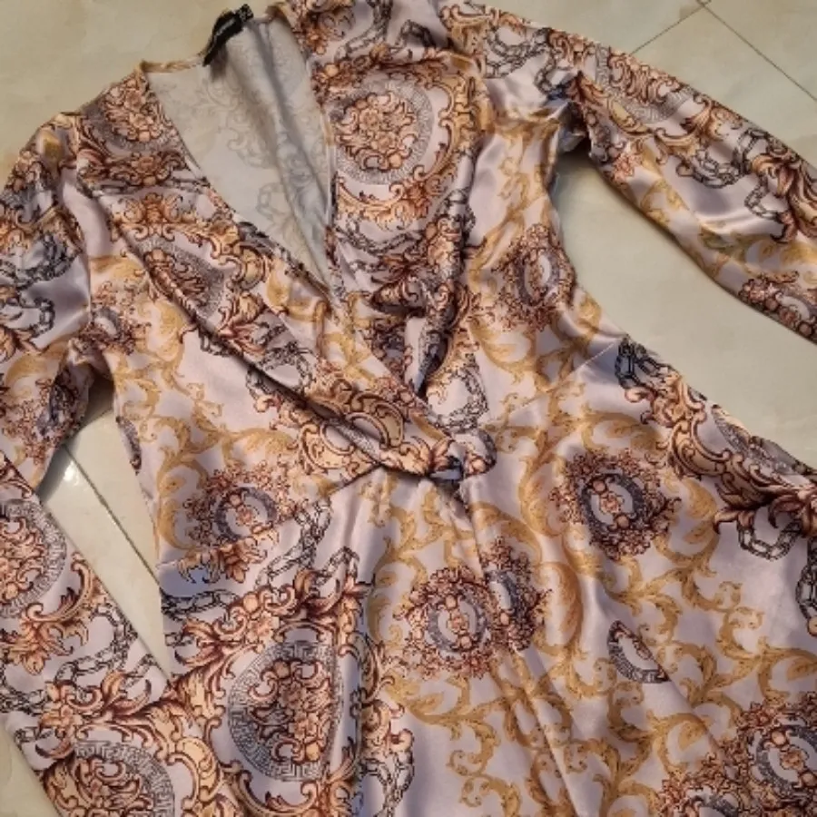 پیراهن دخترانه