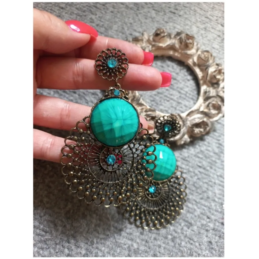 گوشواره سیاه قلم