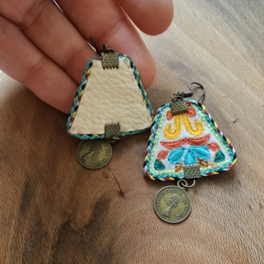 گوشواره سوزندوزی