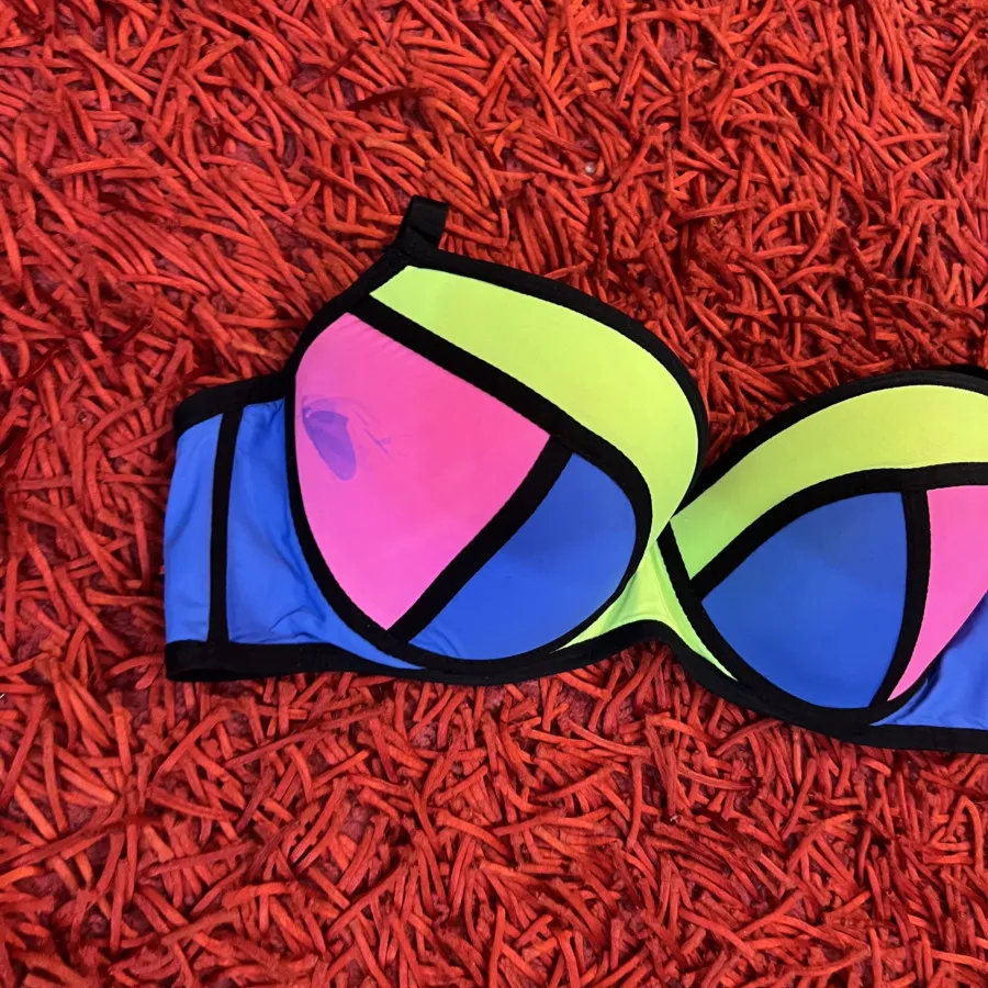 سوتین ویکتوریا  سکرت