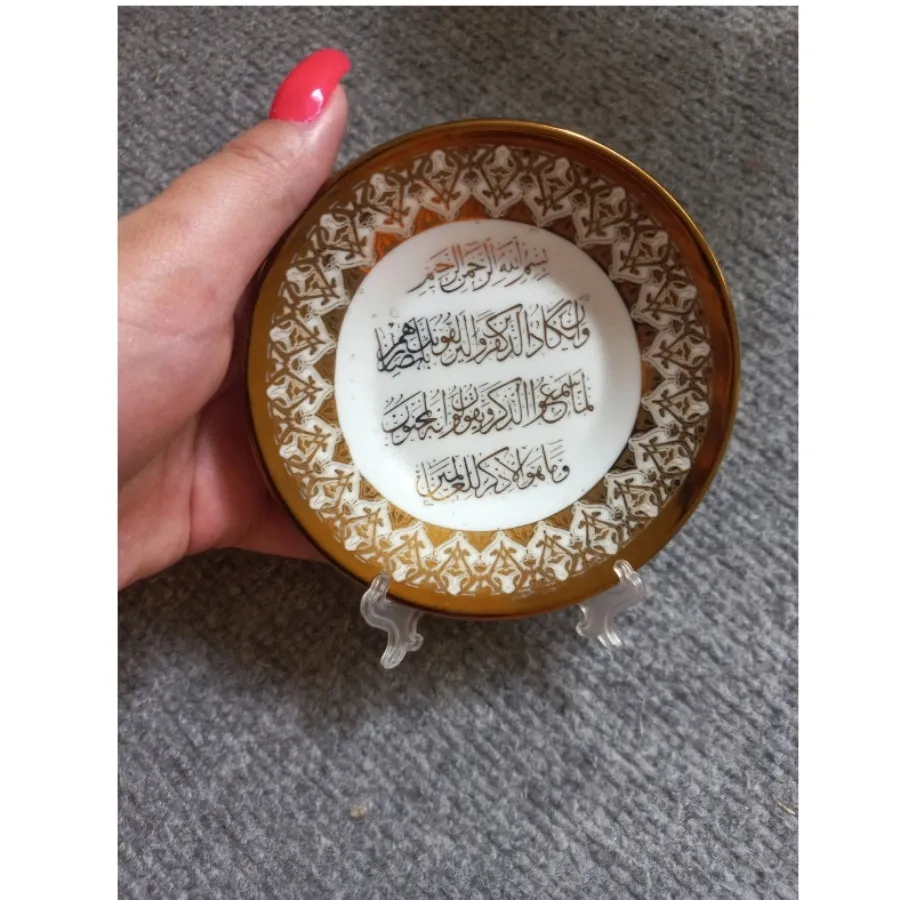 قاب رومیزی وان یکاد