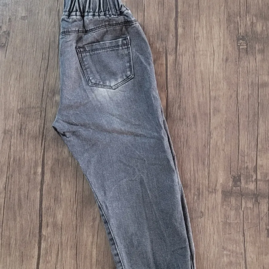 شلوار جین بچگانه