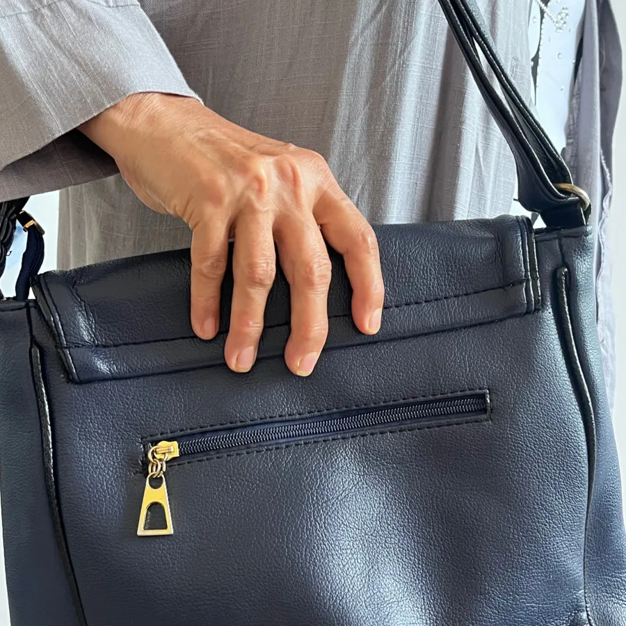 کیف سرمهای مایکل کورس