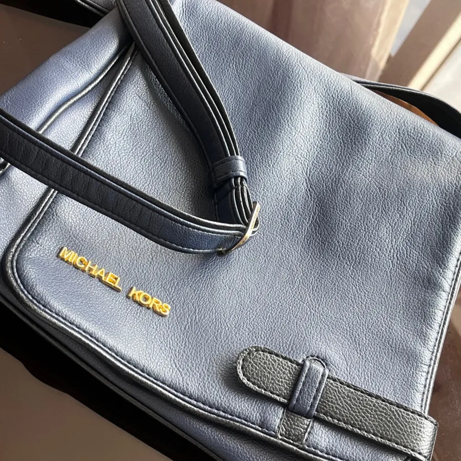 کیف سرمهای مایکل کورس