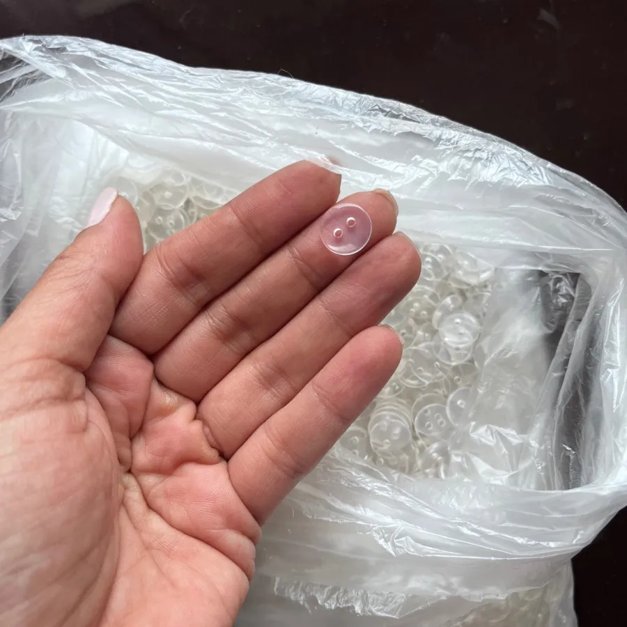 1700 عدد دکمه