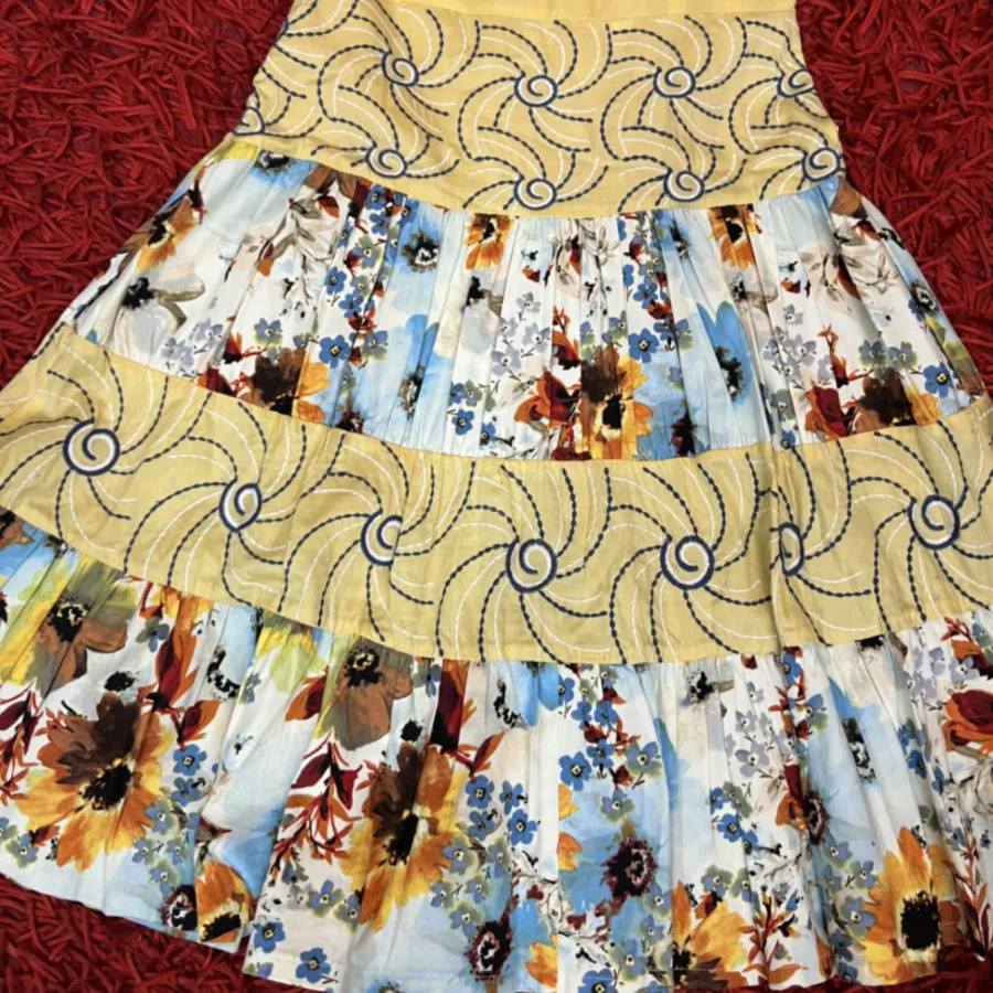 پیراهن تمام نخ گلدوزی شده