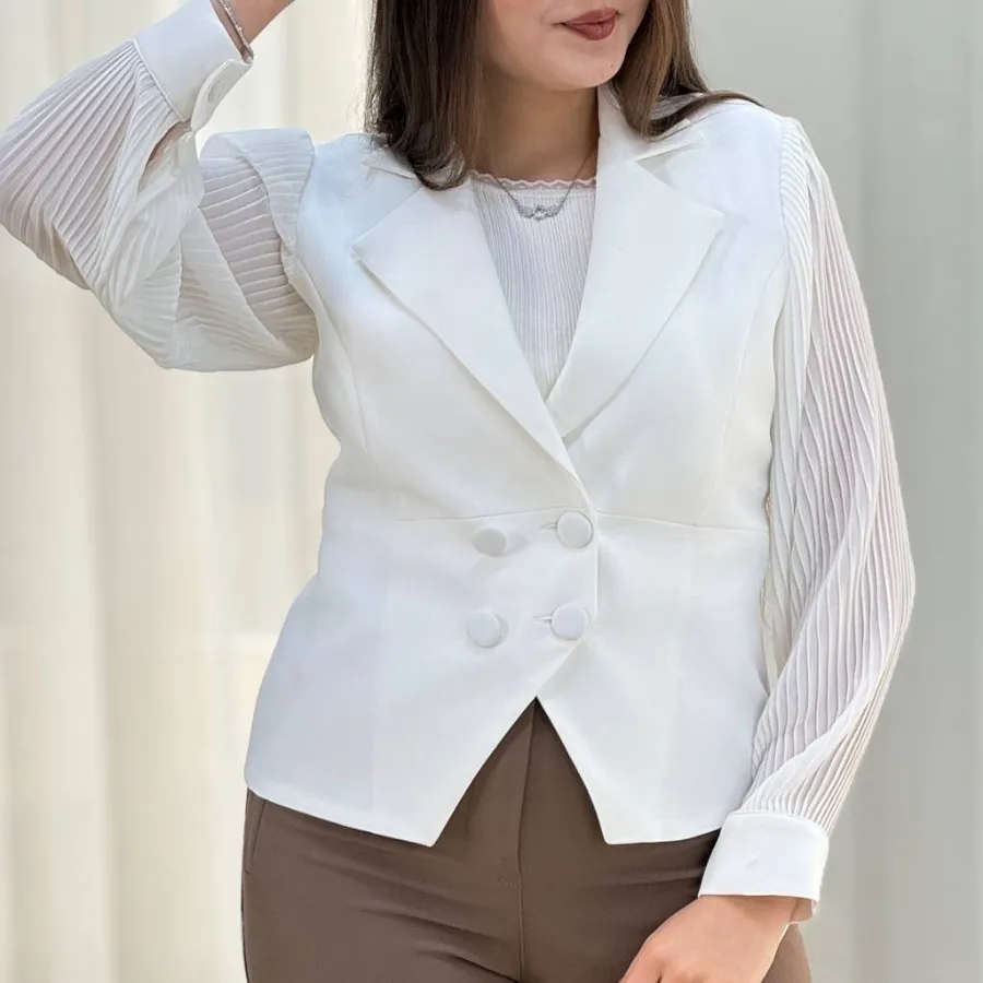 کت سفید استین پلیسه