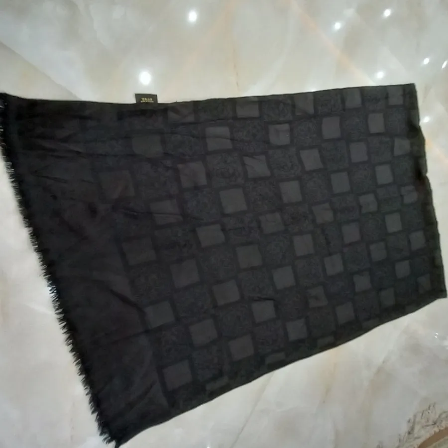 شال مشکی