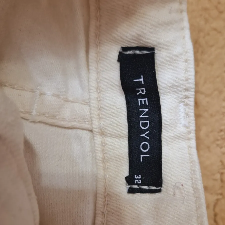 شورتک کتان شیری خارجی