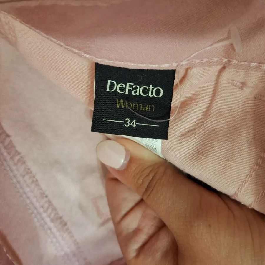 شلوارک صورتی برند دفکتو