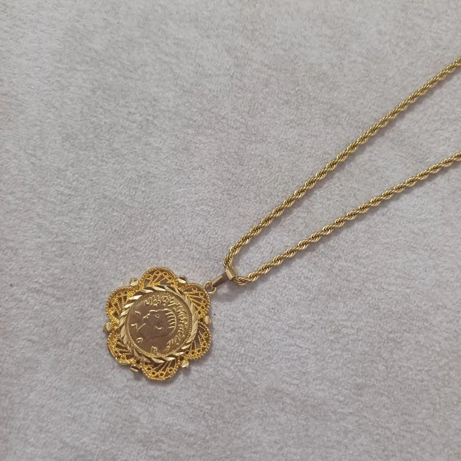 گردنبد زنانه