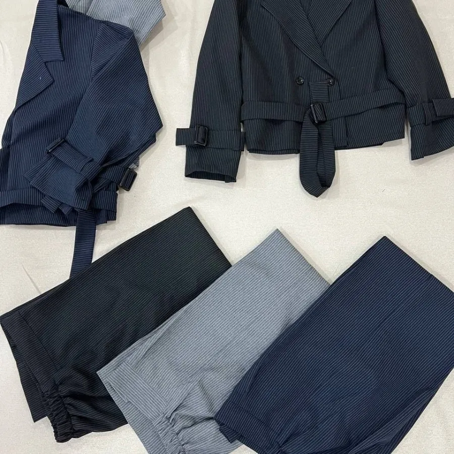 کراپ و شلوار دیپلمات