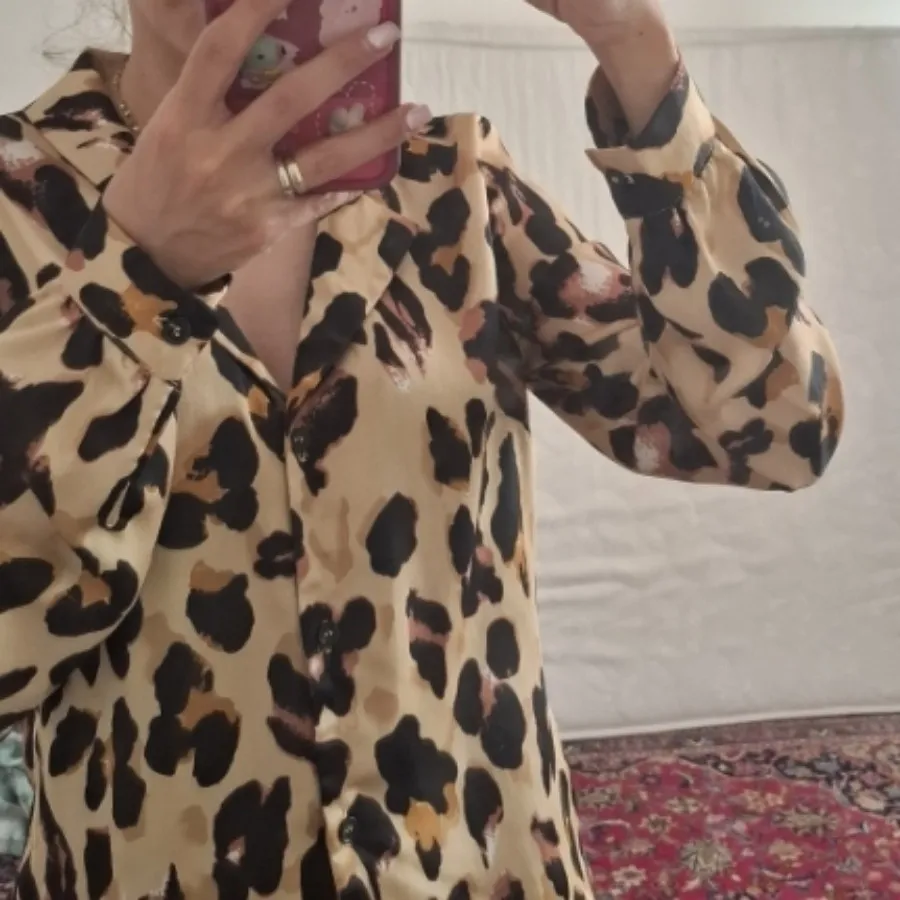 شومیز ساتن پلنکی