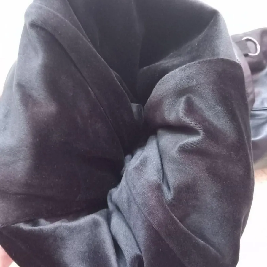 شلوار بچگانه چرم تو کرکی