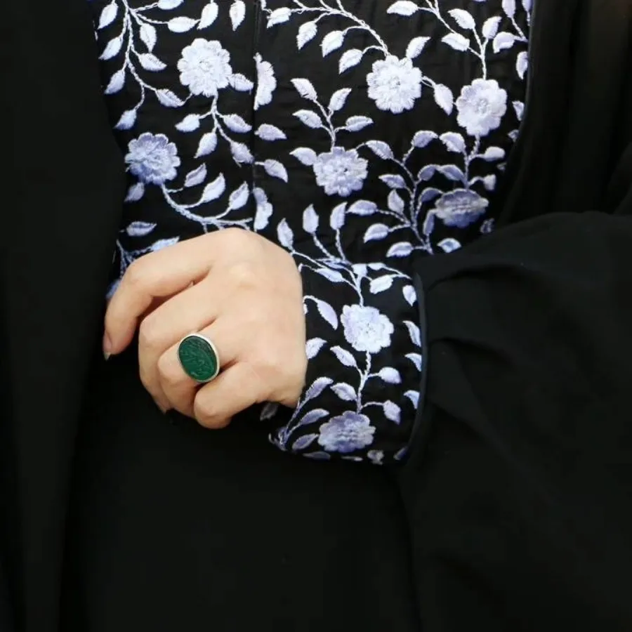 عبا مشکی سوزن دوزی