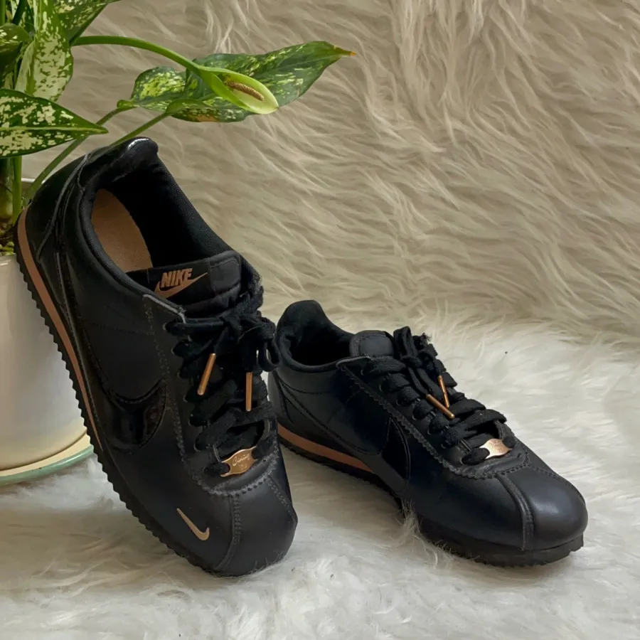 اسنیکرز اصل Nikeسایز 37