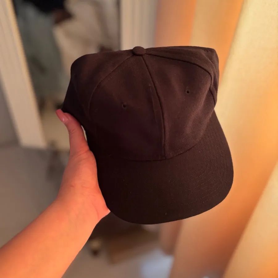 کلاه کپ مشکی