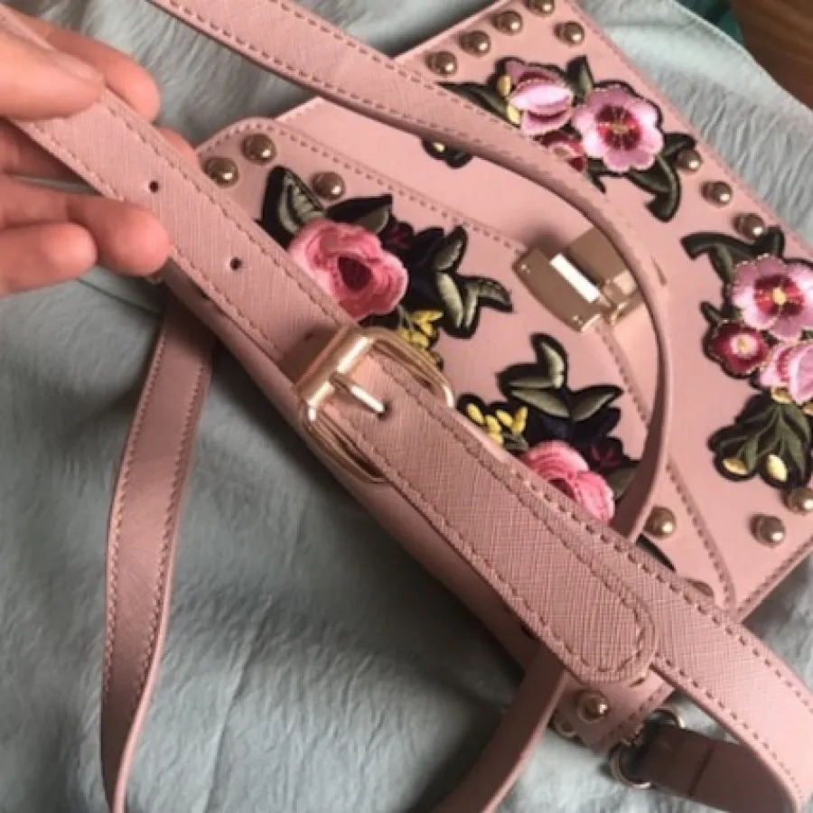 کیف کراس بادی مجسلی