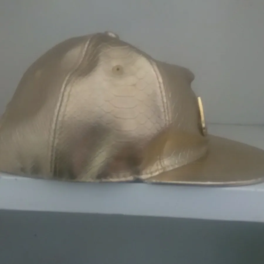 کلاه طلایی وارداتی