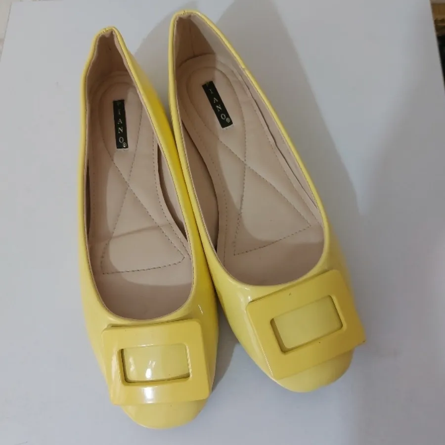 کفش لیمویی تخت