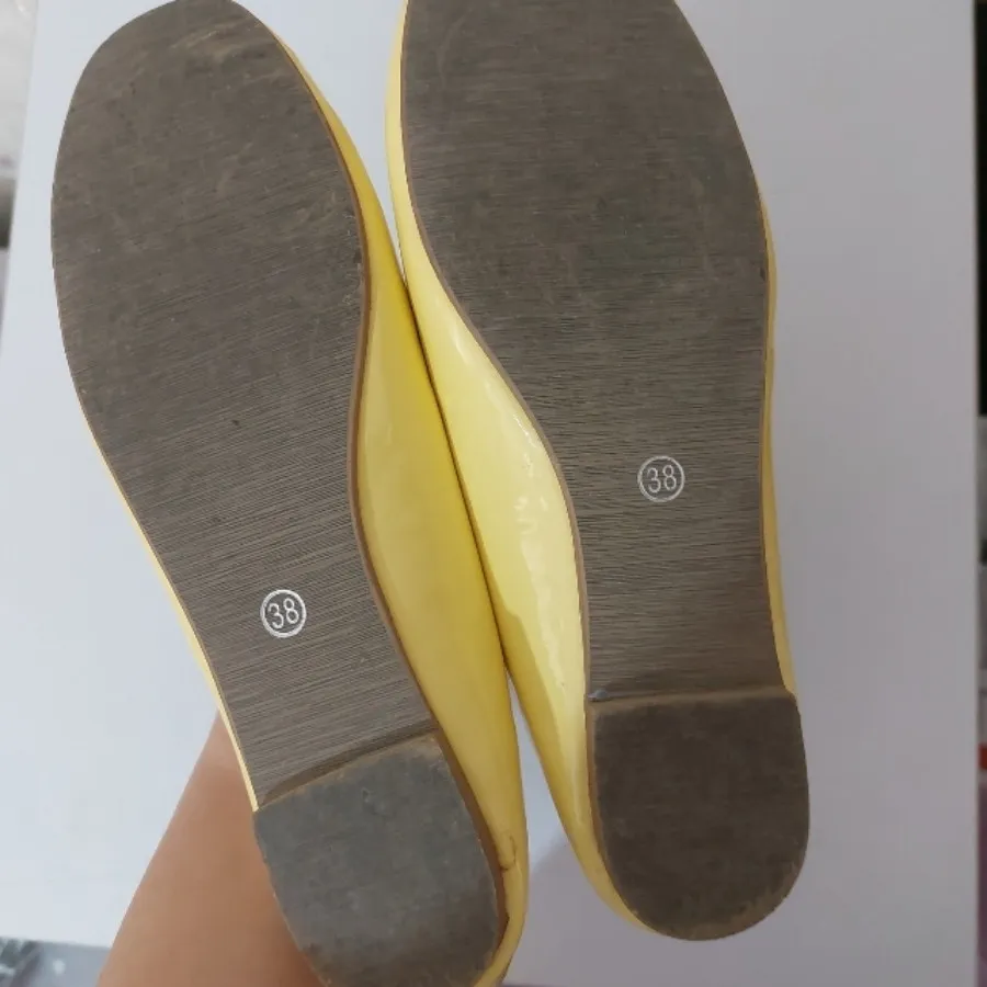 کفش لیمویی تخت