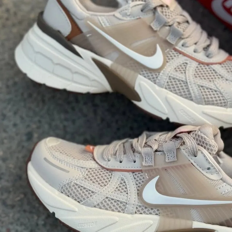 کتونی نایک v2k ویتنامی