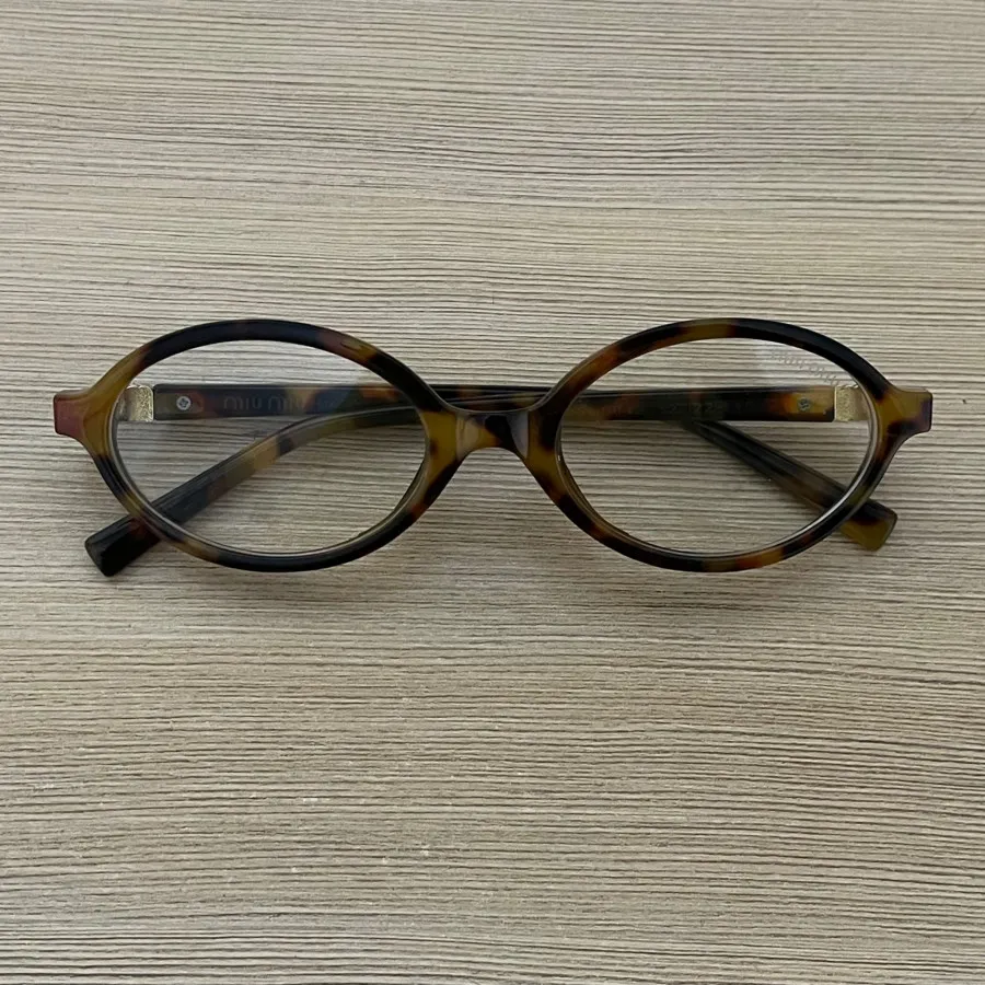 عینک پلنگی میو میو