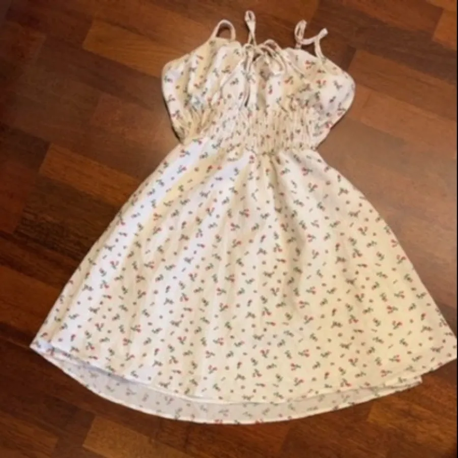 پیراهن گلدار