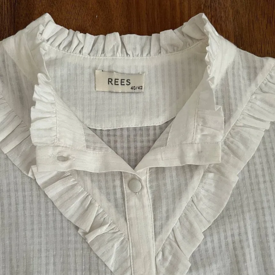 بلوز دکمه دار نخی