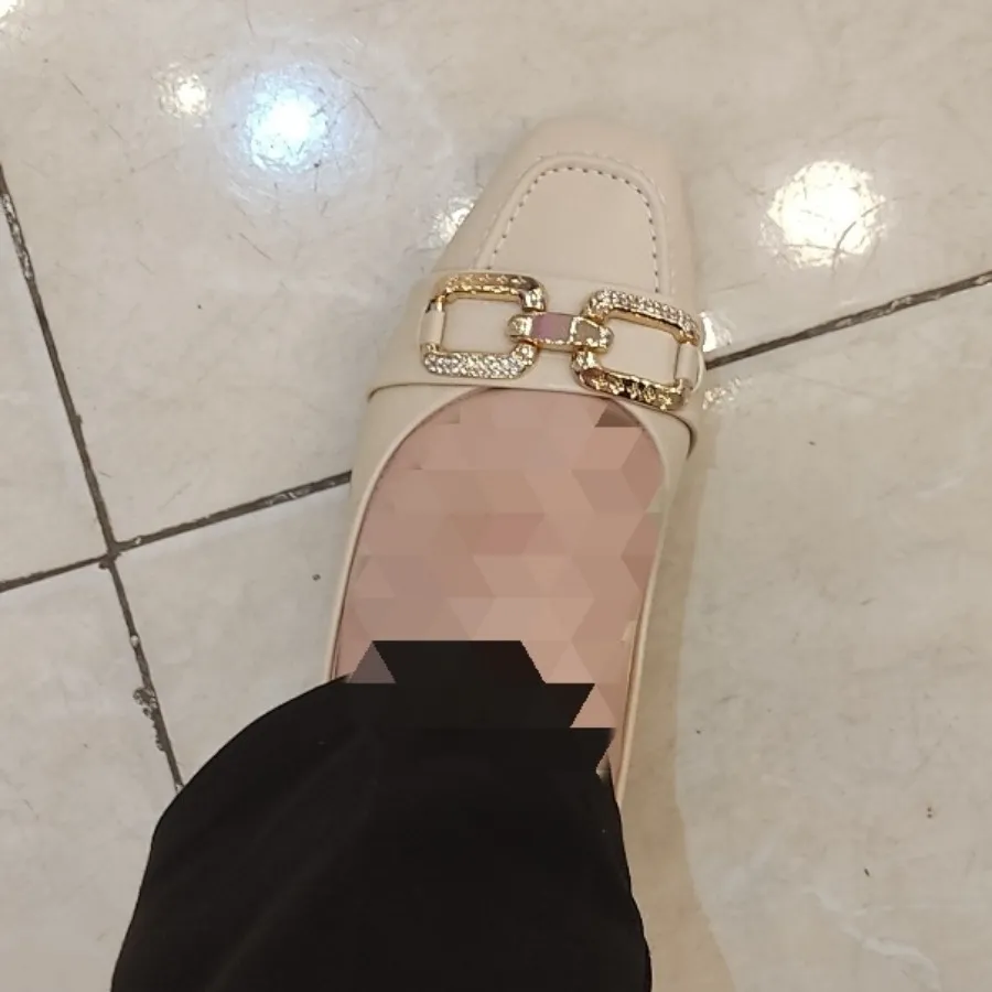 کفش زنانه کِرِمی