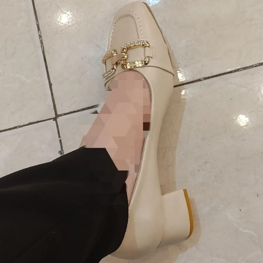 کفش زنانه کِرِمی