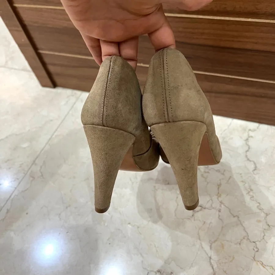 کفش برند استرادیواریوس