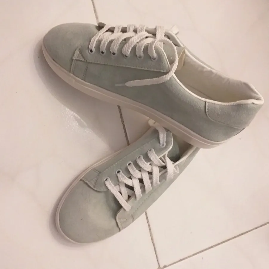 کفش کتونی اسپورت