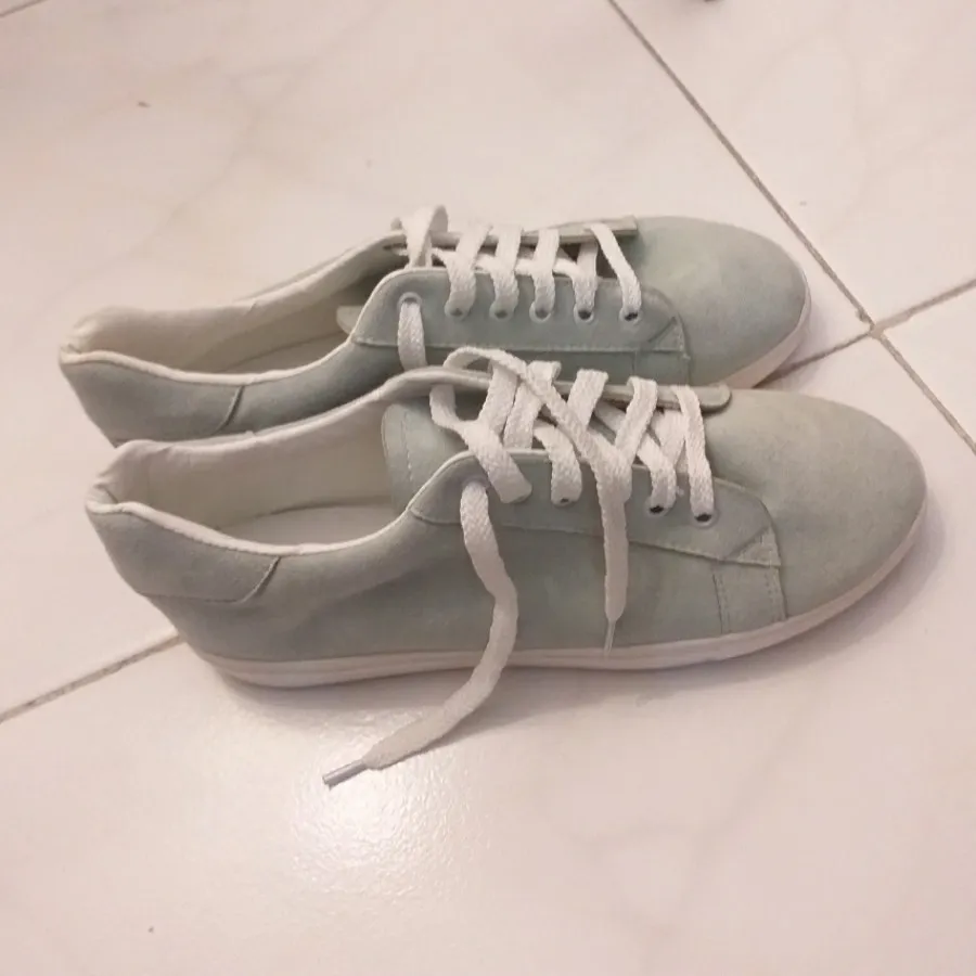 کفش کتونی اسپورت