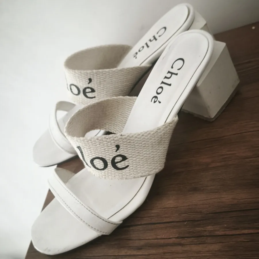 صندل chloe